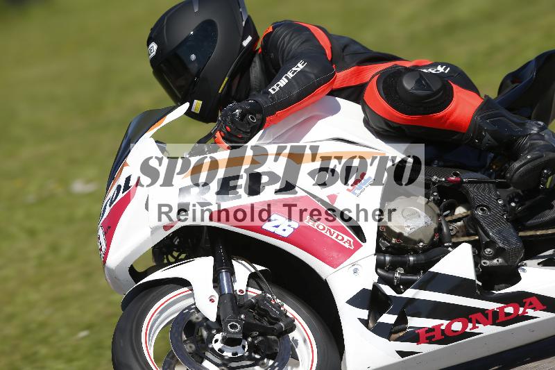 /Archiv-2024/29 12.06.2024 MOTO.CH Track Day ADR/Gruppe gelb/9